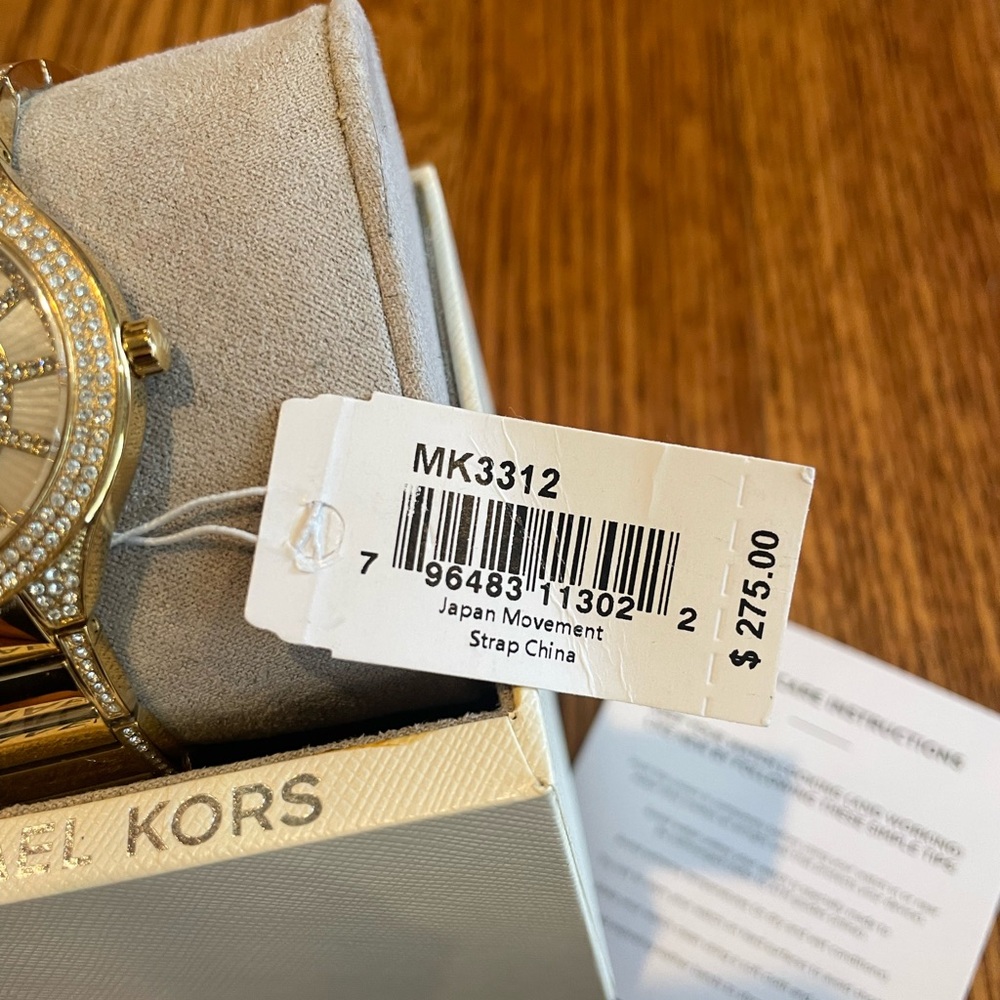 Michael Kors women’s 38 mm Kerry Pavé- embellished gold-tone watch MK3312. New - Picture 3 of 7